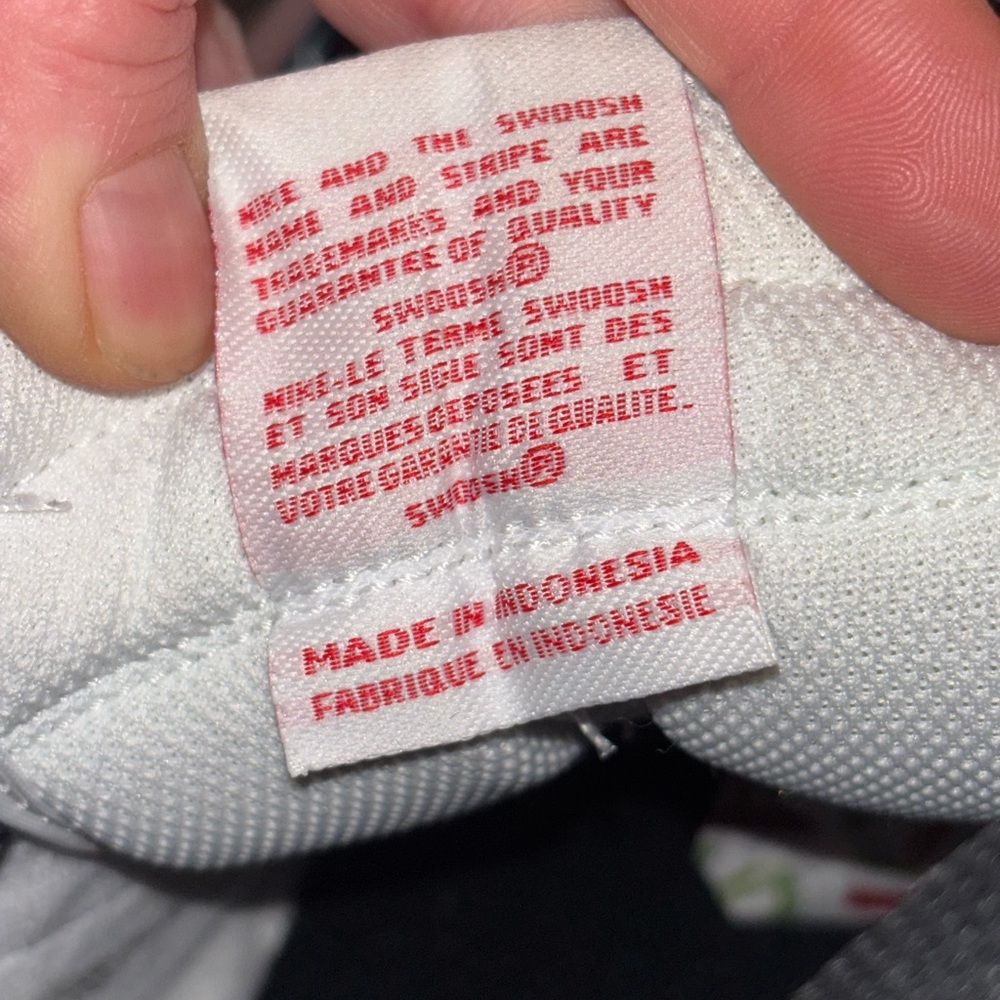 Nike Dunk High Sneakers - Picture 9 of 11